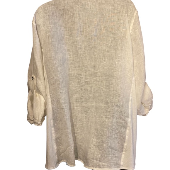 Great soft white Calvin Klein blouse. - Picture 6 of 6